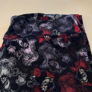 Lularoe Disney TC Captain Hook Peter Pan leggings TC